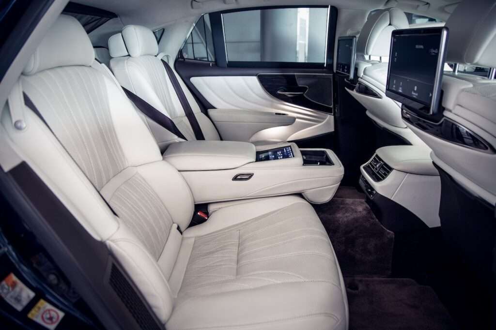 NY Limousine Service Chronicles: One Incredible Day, with #1 Luxurious Ride 7