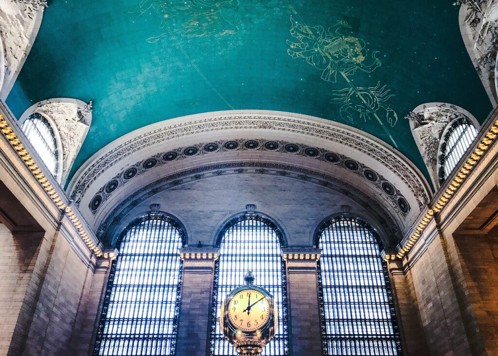 Your Complete Guide to Taking a Bus from EWR to Grand Central: Schedules, Tips with JetBlack 6