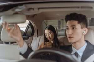 Q. How can I travel from HPN Airport to NYC?