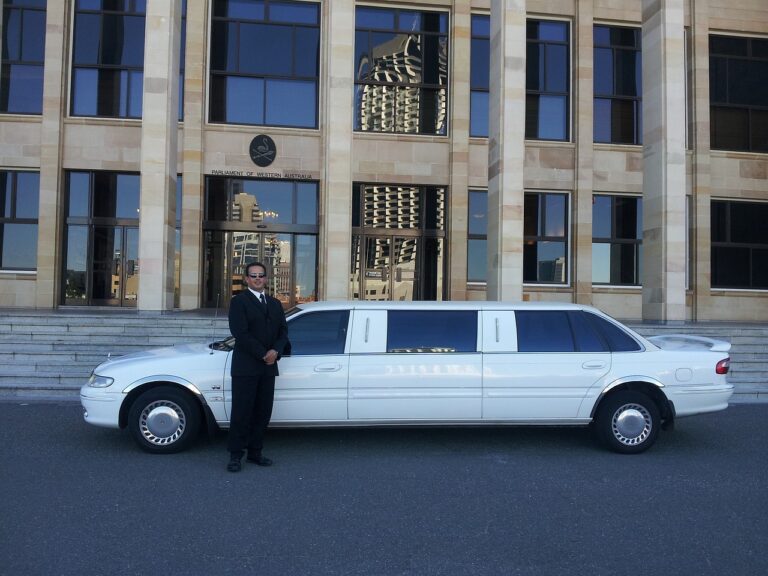 Q. How much does it cost to rent a limo in Philadelphia?