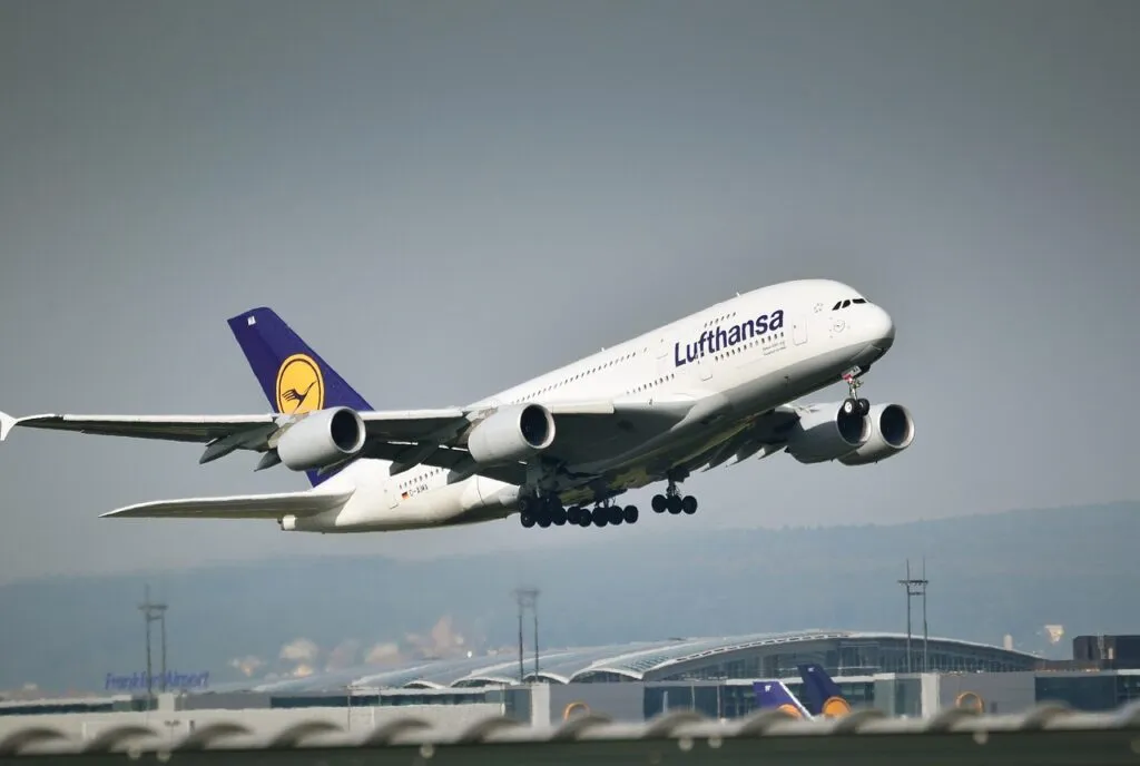 Bus from Manhattan to LaGuardia, Your Comprehensive Guide with JetBlack 1 October 18, 2026 airbus, a380, frankfurt, begin, flight, flying, passenger aircraft, plane, airport, climb, lufthansa, lufthansa, lufthansa, lufthansa, lufthansa, lufthansa