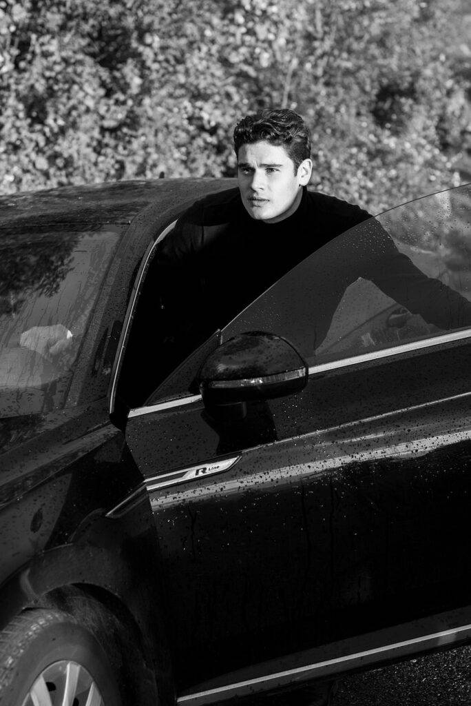 How to Transfer from JFK to LGA Airport in 2025: Your Best Guide 5 September 20, 2026 Premium black car for Hamptons NY car service on Montauk Highway