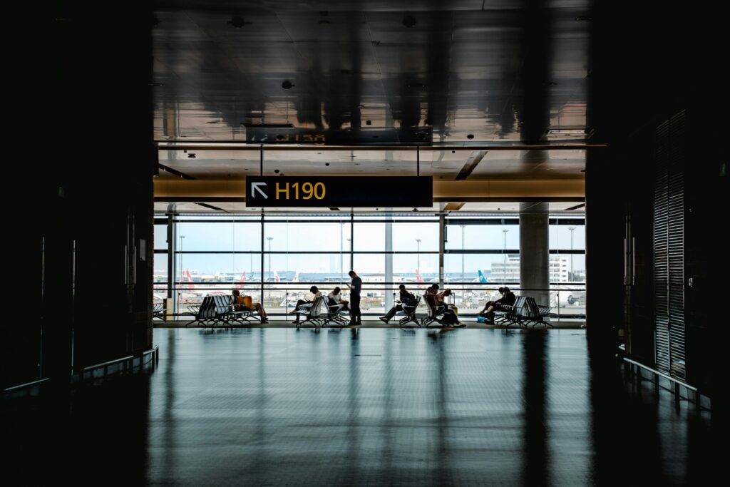 Shuttle JFK to LGA: Your 2025 Survival Guide to NYC’s Airport Hustle 7 September 21, 2026 Shuttle JFK to LGA: Your 2025 Survival Guide to NYC’s Airport Hustle luxury car service Ethan Navarro September 21, 2026