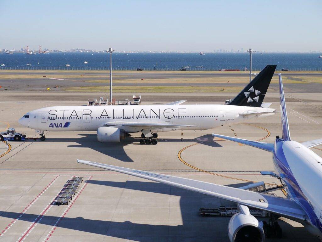 Rolls Royce to JFK vehicle cruising this Sunday afternoon Rolls Royce to JFK vehicle cruising this Sunday afternoon