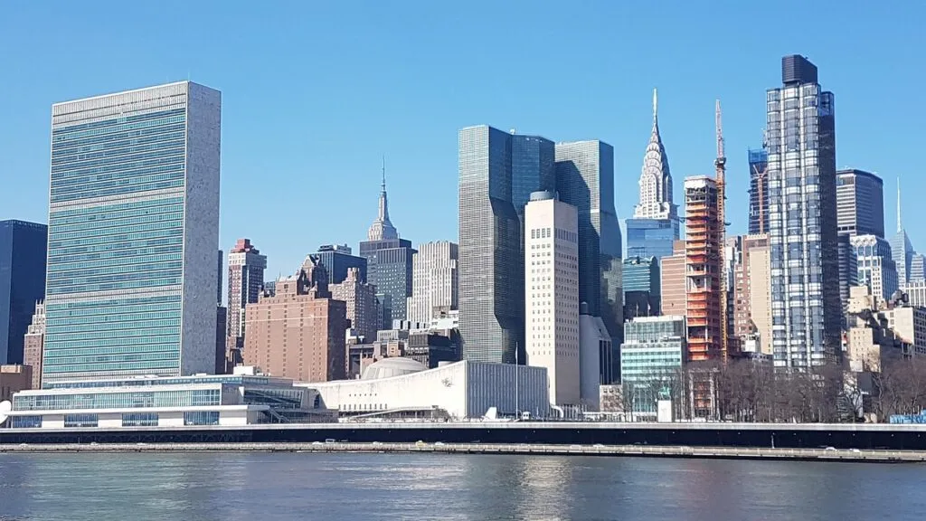 luxury car service in Staten Island bridge view luxury car service in Staten Island bridge view