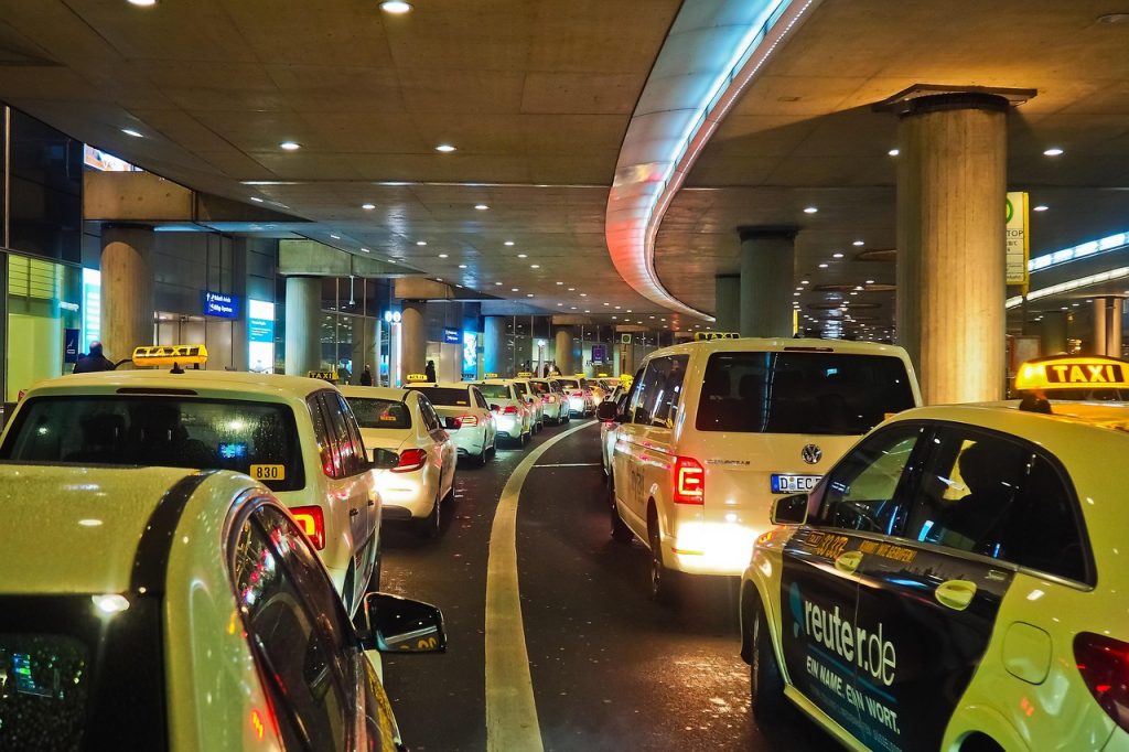 How To Book A Cab Service In Nyc Jetblack Black Sedan At Jfk Airport Pickup Zone
