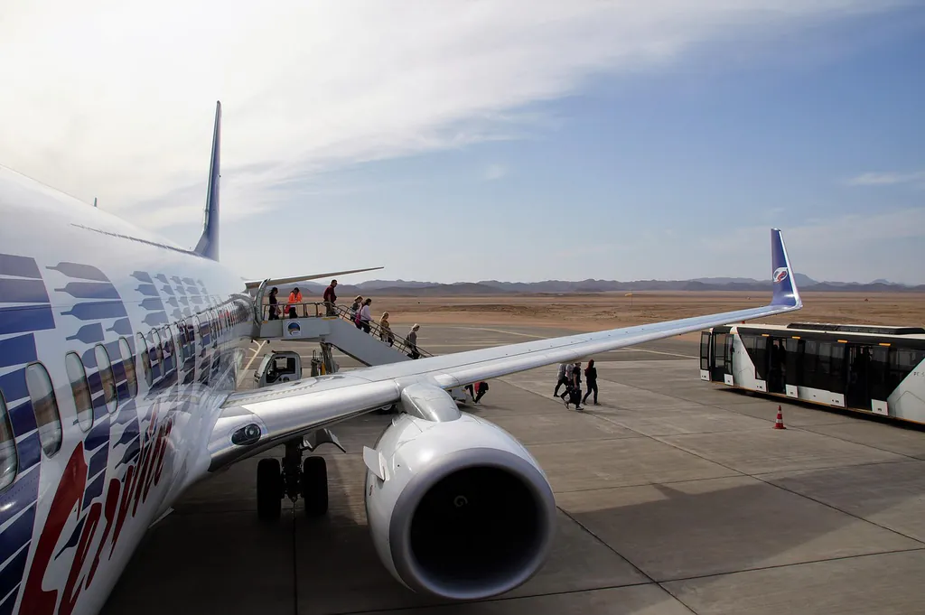 aircraft, exit, transfer, passenger, bus, tourists, holiday, airport, transfer, transfer, transfer, transfer, transfer, bus, bus, airport, airport, airport, airport, airport