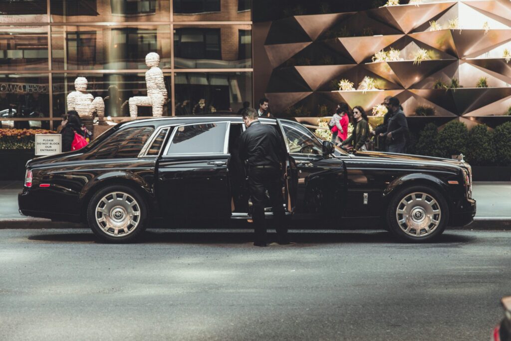 How To Book A Limo From Lga To Manhattan: 7 Honest Tips For Families In 2026 Excellent Car Service Ethan Navarro August 28, 2026