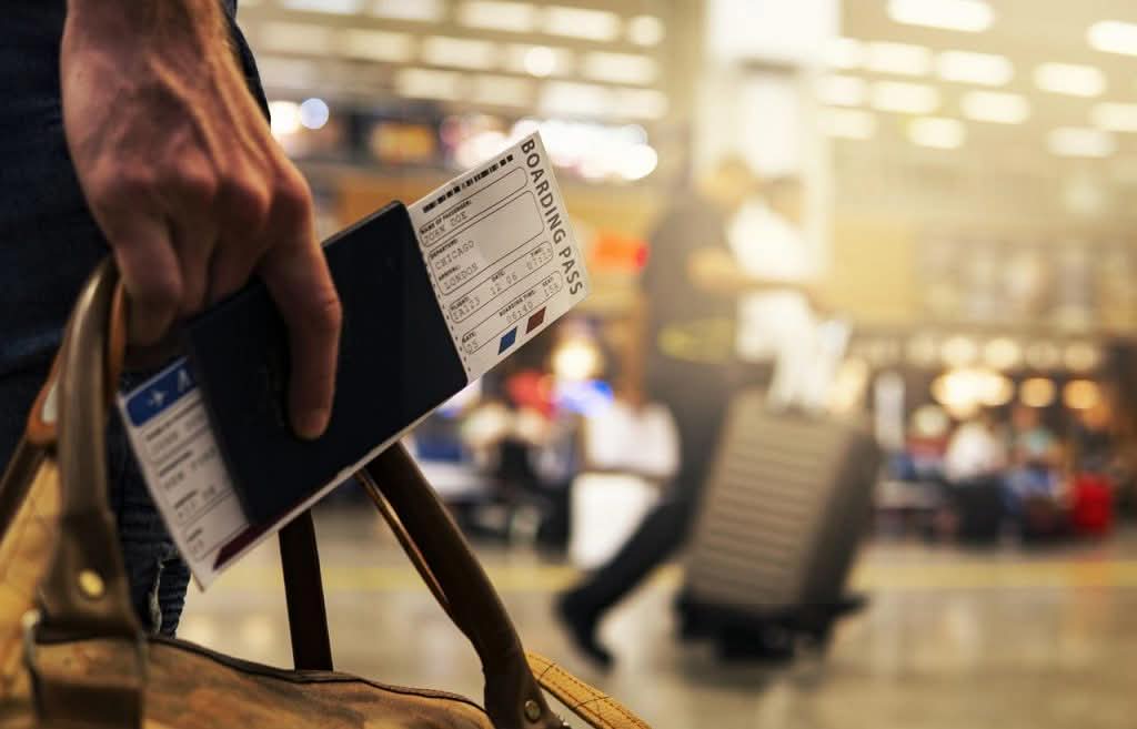 High class car service Manhattan for airport transfers with meet and greet service 2026