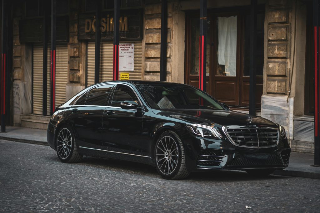  Affordable car service from Newark to JFK luxury SUV ready for pickup