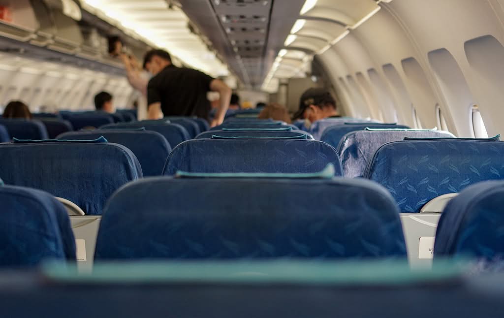 LaGuardia to JFK black car service how much is transportation from laguardia to jfk