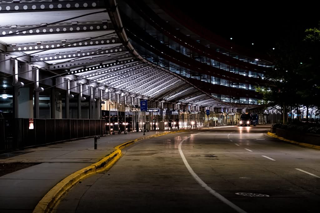Eco Friendly NYC Airport Transfer 2026: 7 Honest Buyer Facts for Families with Luggage JetBlack Car Service Emily Davis October 8, 2026