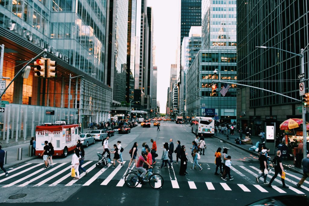 how to estimate taxi from jfk to manhattan cost