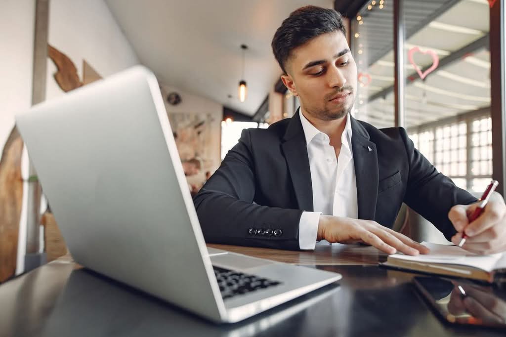 Luxury Limo Service NJ to NYC: 7 Honest Facts for 2026 corporate car service New Jersey Ethan Navarro September 18, 2026