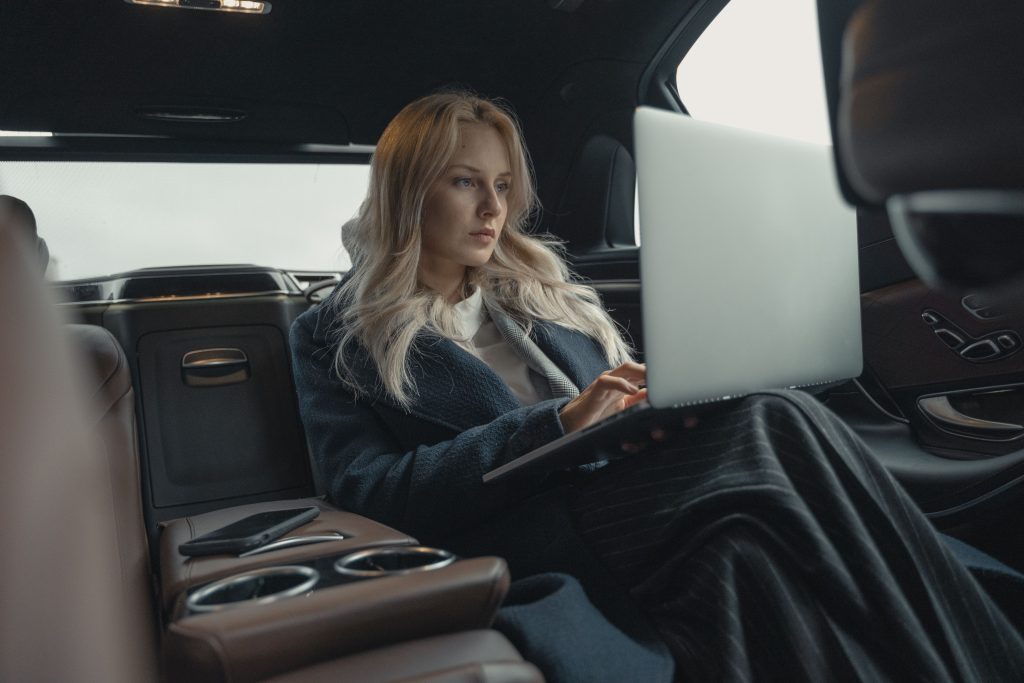 Town Car Service From Newark Airport Pickup How Much Is A Town Car Service From Newark Airport