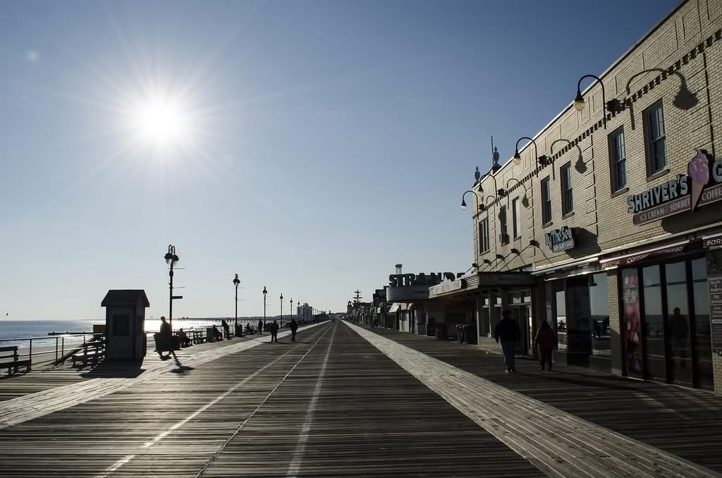 LGA Airport to Jersey City: 7 Honest Facts Corporate Bookers Need in 2026 NYC Travel Operator Ethan Navarro September 26, 2026