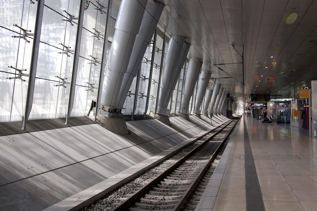 Lga Airport Train: 7 Honest Options For Families In 2026 Jetblack Ethan Navarro August 28, 2026