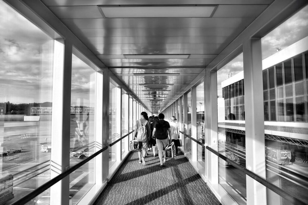 Lga Airport Bus: 7 Honest Facts Business Travelers Need In 2026 Jetblack Ethan Navarro August 28, 2026