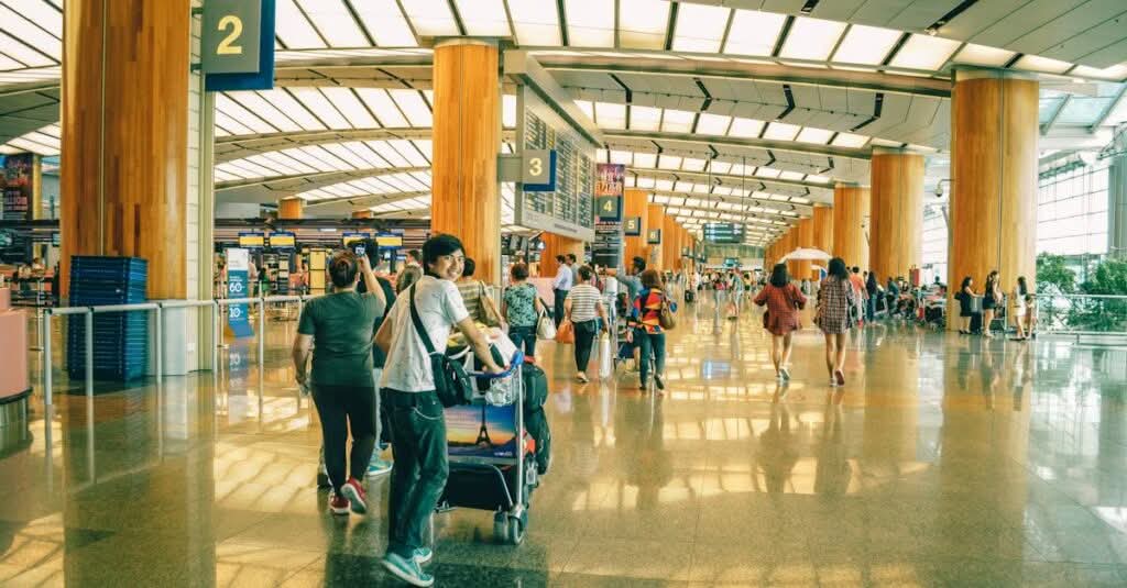 LaGuardia to EWR: 7 Honest Transfer Options for Business Travelers (2026) 2 October 10, 2026 laguardia to ewr