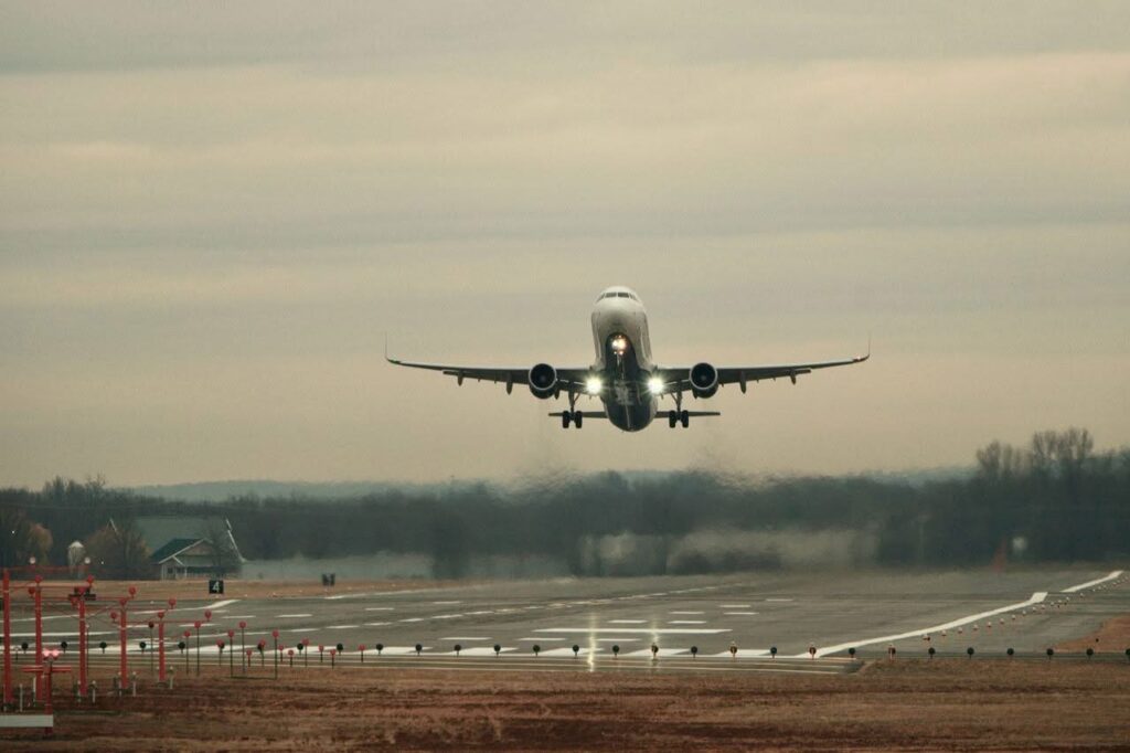 Laguardia Airport To Connecticut: 7 Honest Facts For 2026 Laguardia Airport To Connecticut Ethan Navarro September 17, 2026