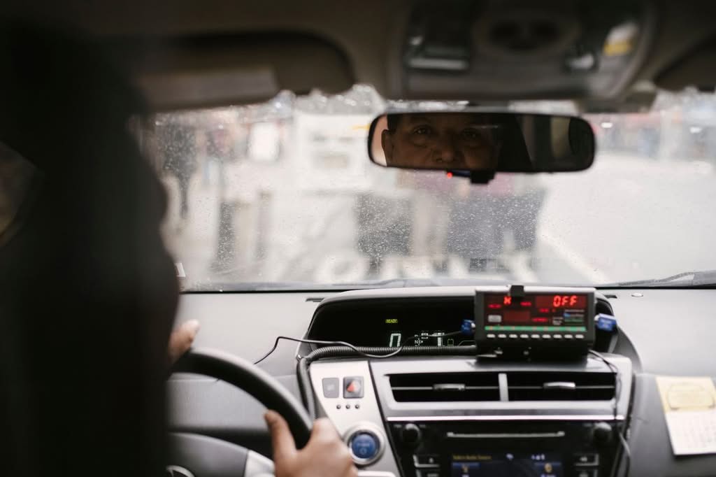 laguardia to new haven shuttle
