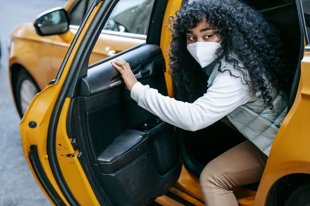 laguardia taxi service