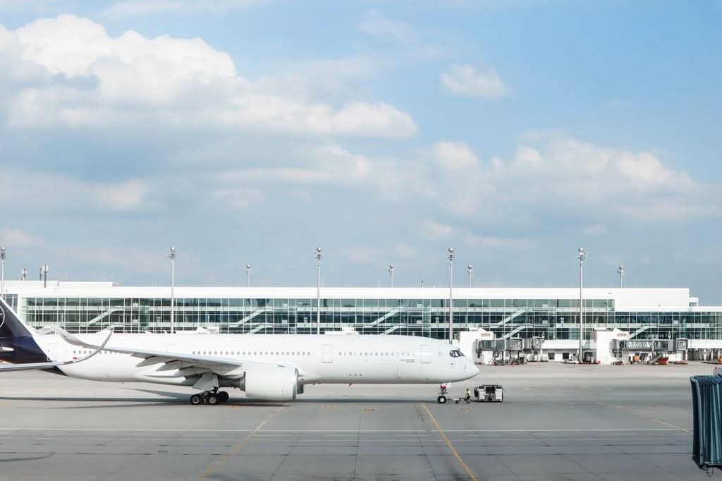LGA Airport Parking Long Term: 9 Honest Costs and Trade-Offs for Families in 2026 JetBlack Car Service Ethan Navarro September 28, 2026