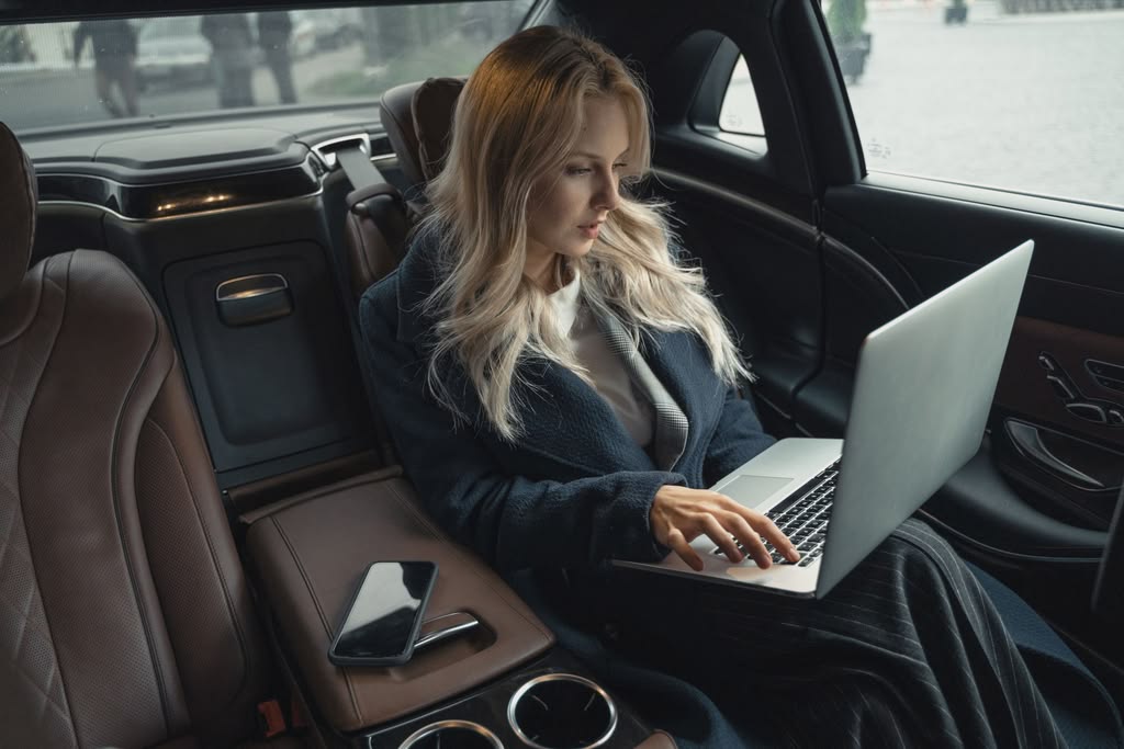 Limo Booking NYC: 7 Honest Facts for Corporate Travel 2027 10 September 18, 2026 service new york