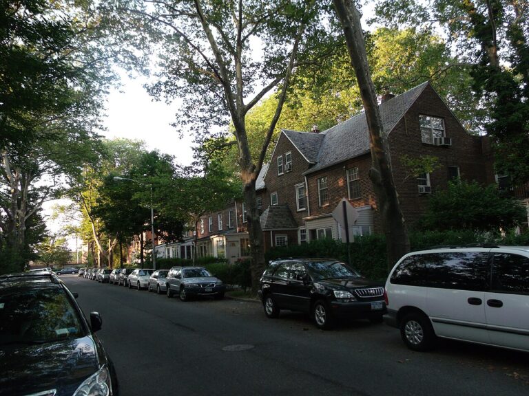 best car service jfk to sunnyside: the Sunnyside Gardens Historic District in Sunnyside, Queens